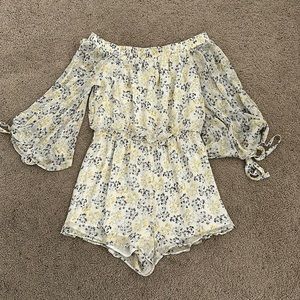 Sugar & L!ps Cream Based Floral Off-Shoulder Romper // Size MEDIUM